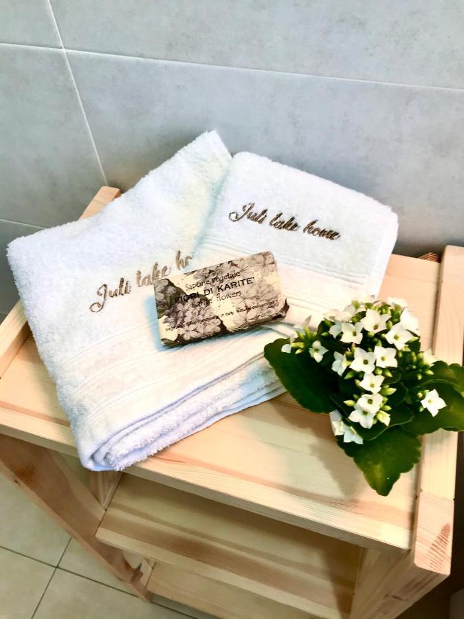 Iuli Lake Home Tra Lago E Montagna Olginate 外观 照片